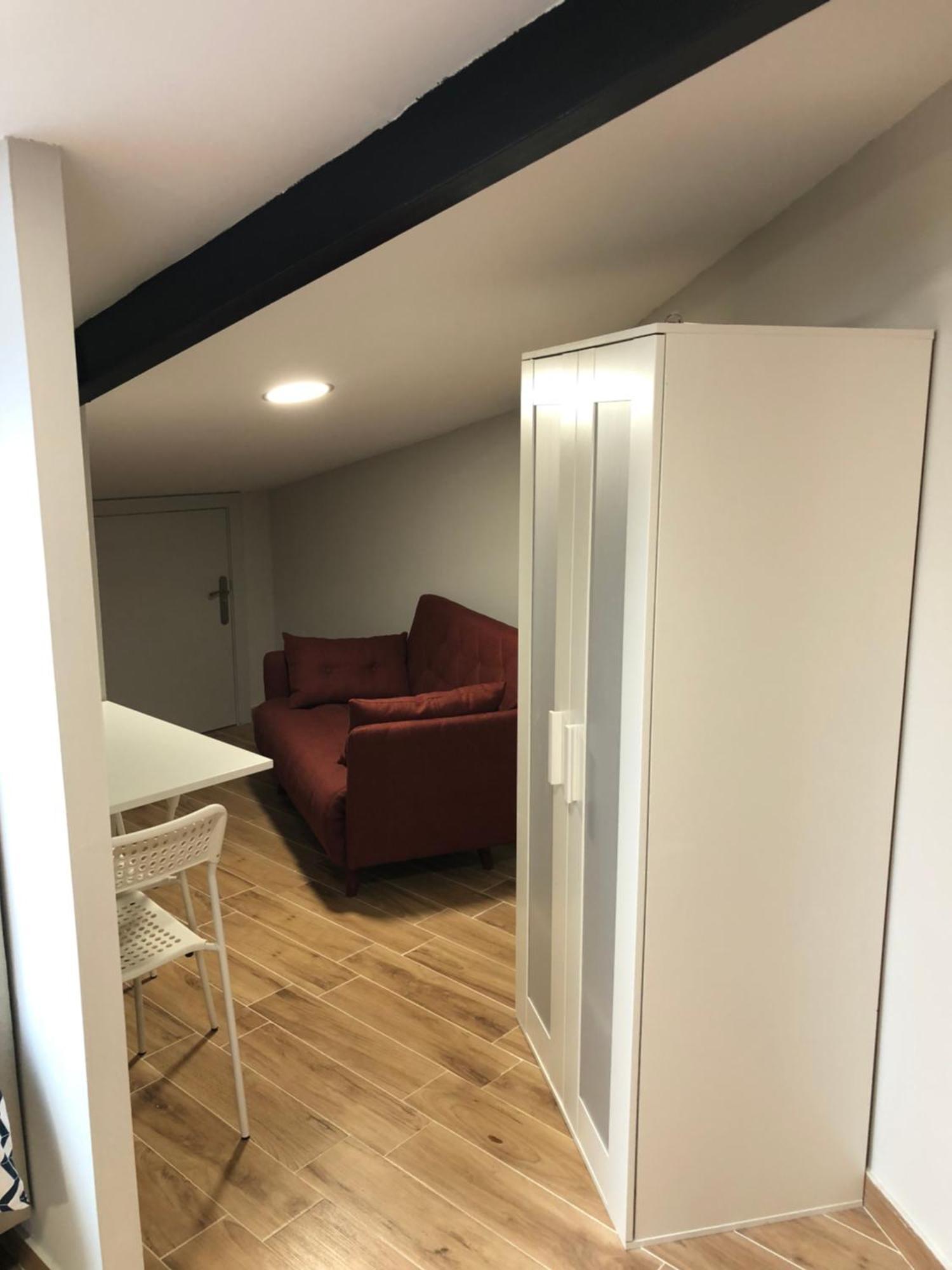 Habitación Abuhardillado con cocina Bilbau Exterior foto