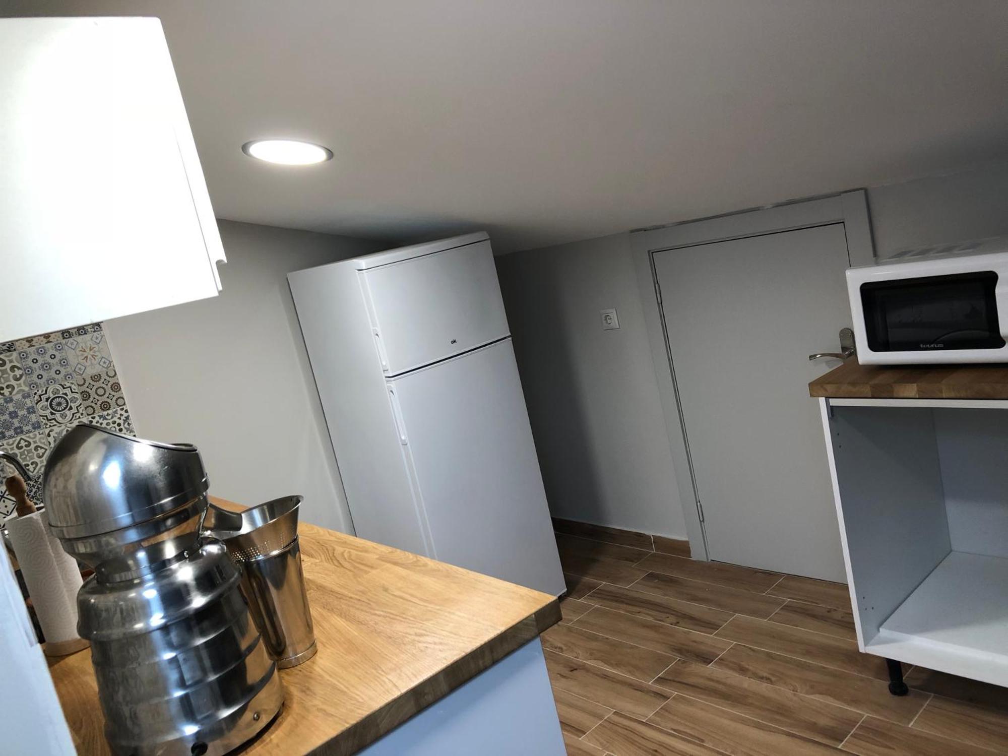 Habitación Abuhardillado con cocina Bilbau Exterior foto